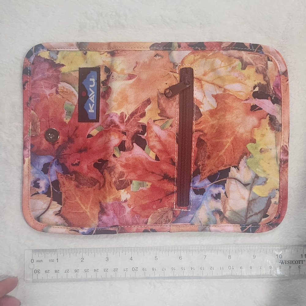 KAVU Floral Wallet - Picture 3 of 7